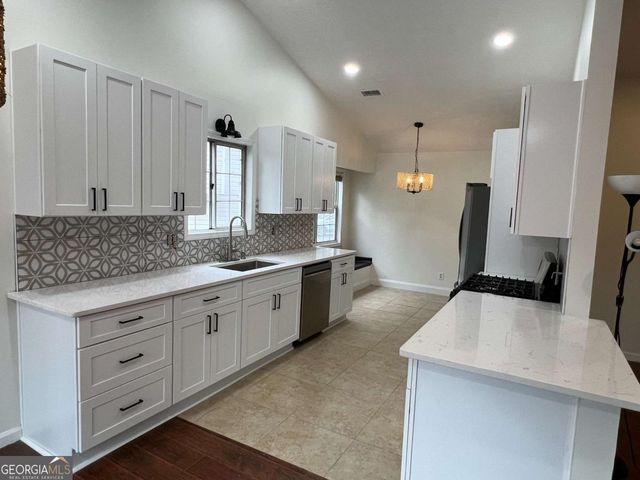 1260 Della Way, Lawrenceville, GA 30043