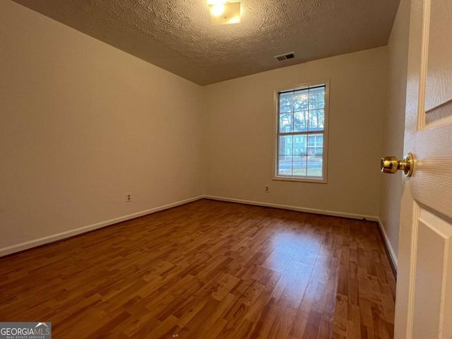 1260 Della Way, Lawrenceville, GA 30043