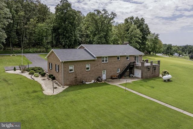585 N RIDGE RD, Reinholds, PA 17569