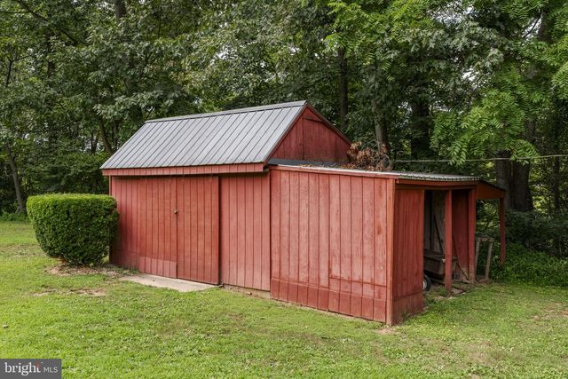 585 N RIDGE RD, Reinholds, PA 17569