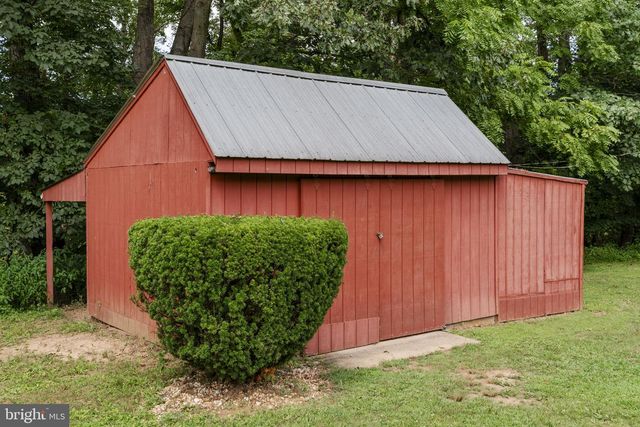 585 N RIDGE RD, Reinholds, PA 17569