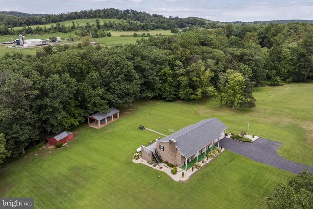 585 N RIDGE RD, Reinholds, PA 17569