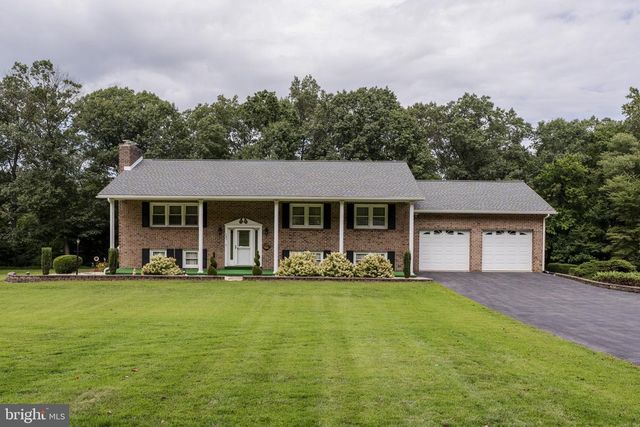 585 N RIDGE RD, Reinholds, PA 17569