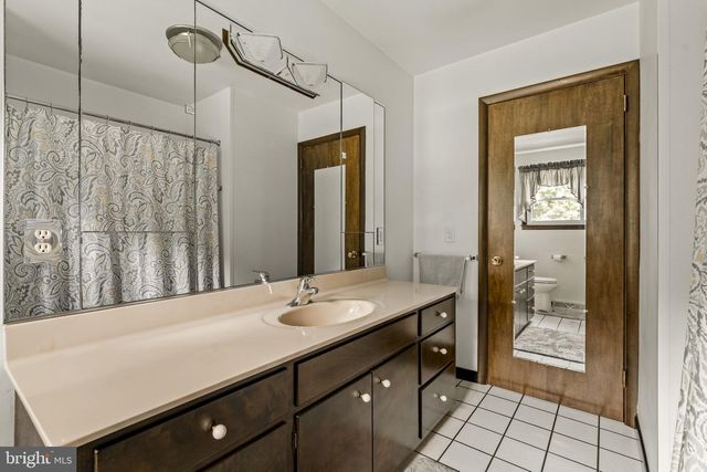 585 N RIDGE RD, Reinholds, PA 17569