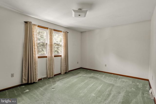 585 N RIDGE RD, Reinholds, PA 17569