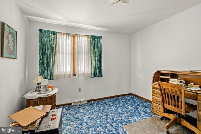 585 N RIDGE RD, Reinholds, PA 17569