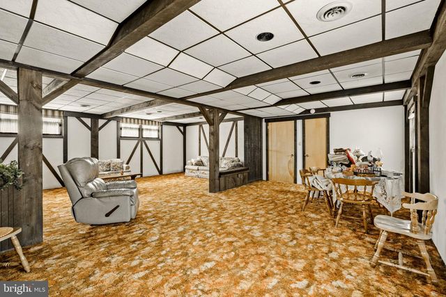 585 N RIDGE RD, Reinholds, PA 17569