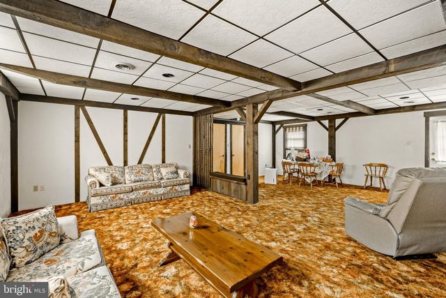 585 N RIDGE RD, Reinholds, PA 17569