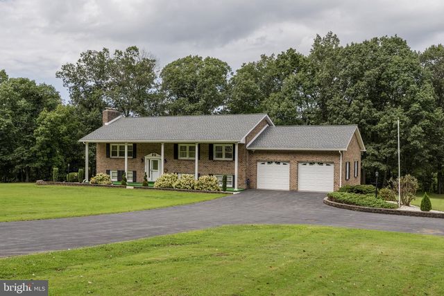 585 N RIDGE RD, Reinholds, PA 17569
