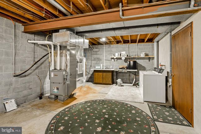 585 N RIDGE RD, Reinholds, PA 17569