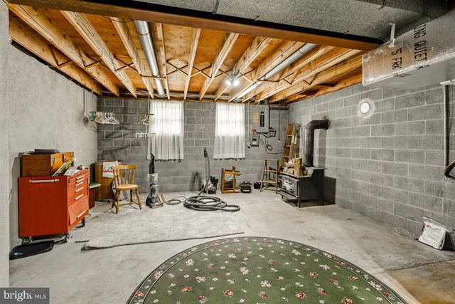 585 N RIDGE RD, Reinholds, PA 17569