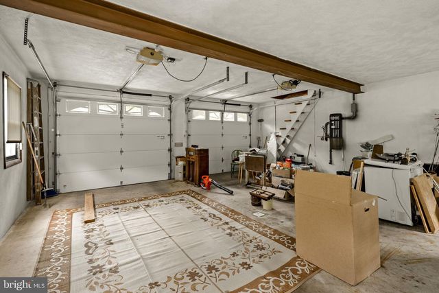 585 N RIDGE RD, Reinholds, PA 17569