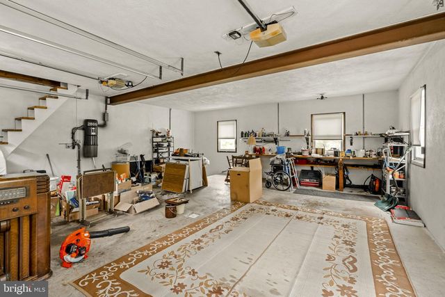 585 N RIDGE RD, Reinholds, PA 17569