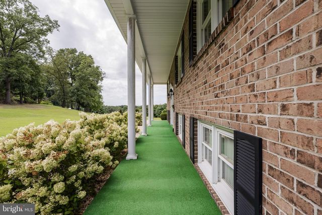 585 N RIDGE RD, Reinholds, PA 17569