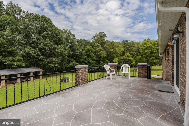 585 N RIDGE RD, Reinholds, PA 17569