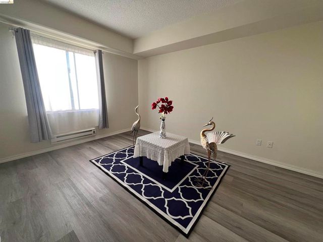 988 Franklin Street 1111, Oakland, CA 94607
