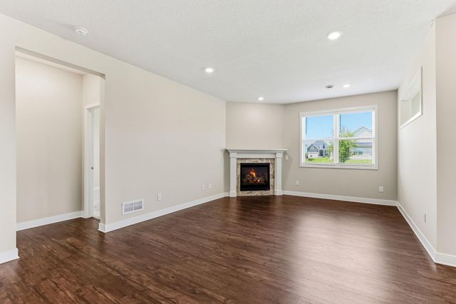6026 Idsen Avenue S, Cottage Grove, MN 55016