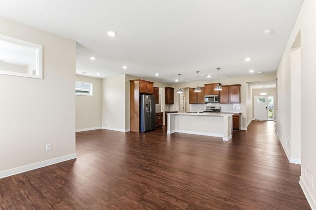 6026 Idsen Avenue S, Cottage Grove, MN 55016