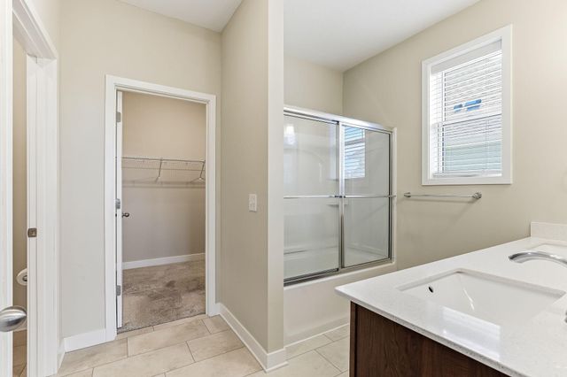 6026 Idsen Avenue S, Cottage Grove, MN 55016