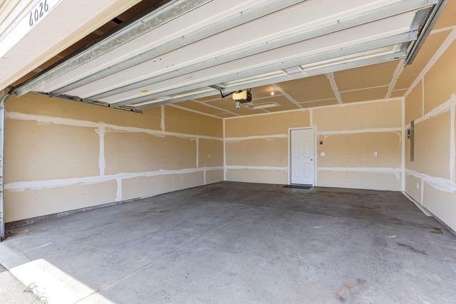 6026 Idsen Avenue S, Cottage Grove, MN 55016