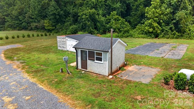 2428 Glade Road, Asheboro, NC 27205
