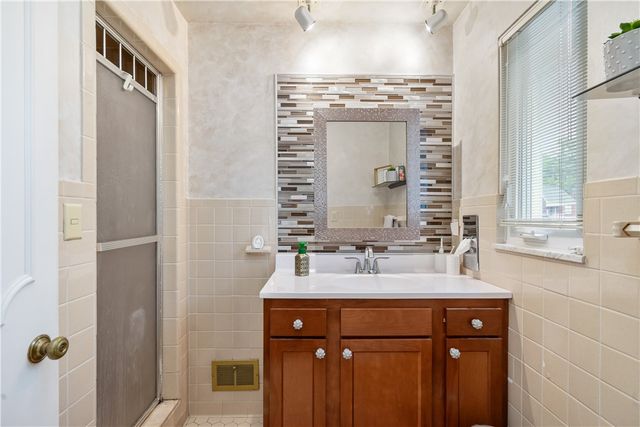 200 Demar Blvd, North Strabane, PA 15317