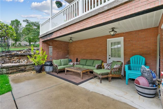 200 Demar Blvd, North Strabane, PA 15317