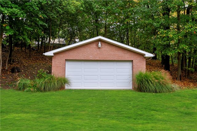 200 Demar Blvd, North Strabane, PA 15317