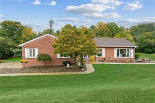 200 Demar Blvd, North Strabane, PA 15317