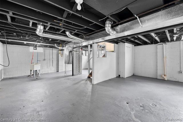 18220 Stout Street, Detroit, MI 48219