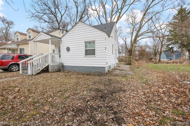 18220 Stout Street, Detroit, MI 48219