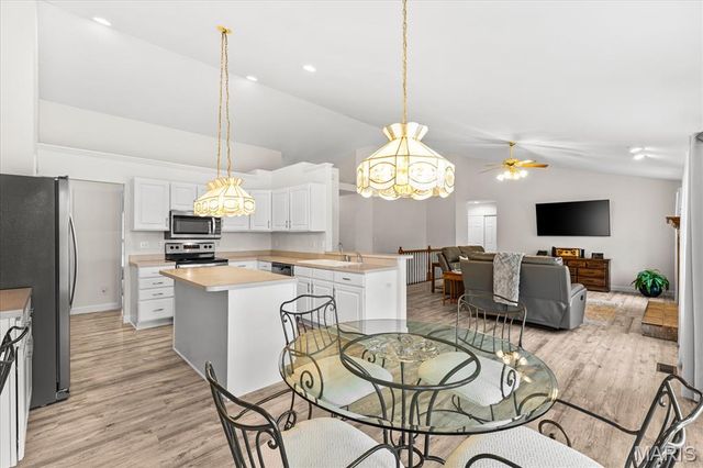 4306 Mahogany Lane, Belleville, IL 62226