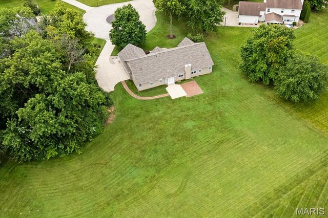 4306 Mahogany Lane, Belleville, IL 62226