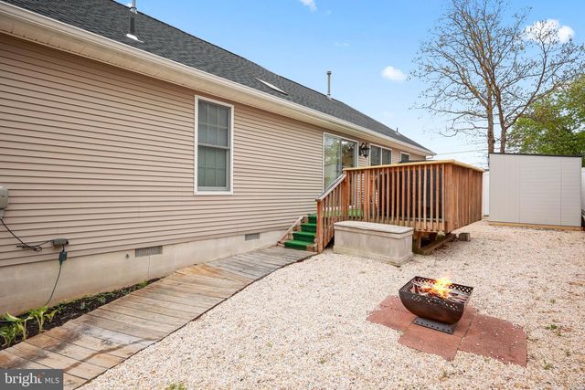 120 ALBATROSS AVENUE, Manahawkin, NJ 08050