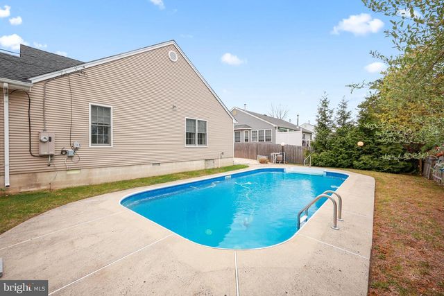 120 ALBATROSS AVENUE, Manahawkin, NJ 08050
