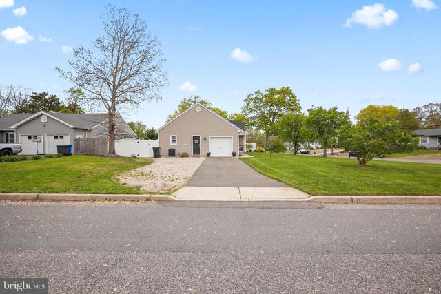 120 ALBATROSS AVENUE, Manahawkin, NJ 08050