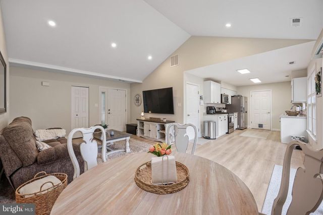 120 ALBATROSS AVENUE, Manahawkin, NJ 08050