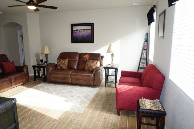 1765 W Valle Vista Road NW, Los Lunas, NM 87031