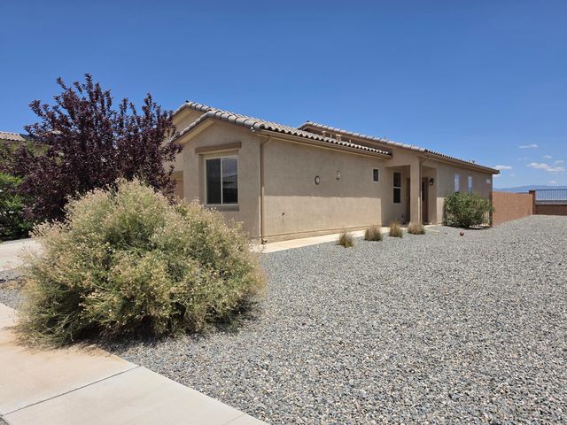 1765 W Valle Vista Road NW, Los Lunas, NM 87031