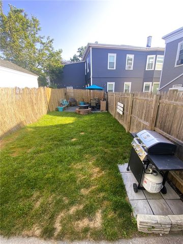 3 Bull Street 2, Newport, RI 02840