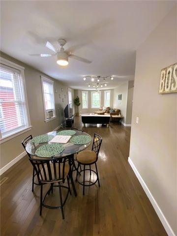 3 Bull Street 2, Newport, RI 02840