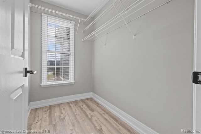 26328 Fieldstone Drive, Novi, MI 48374