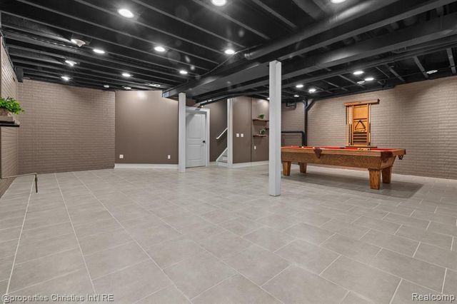 26328 Fieldstone Drive, Novi, MI 48374