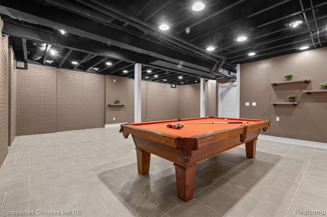 26328 Fieldstone Drive, Novi, MI 48374