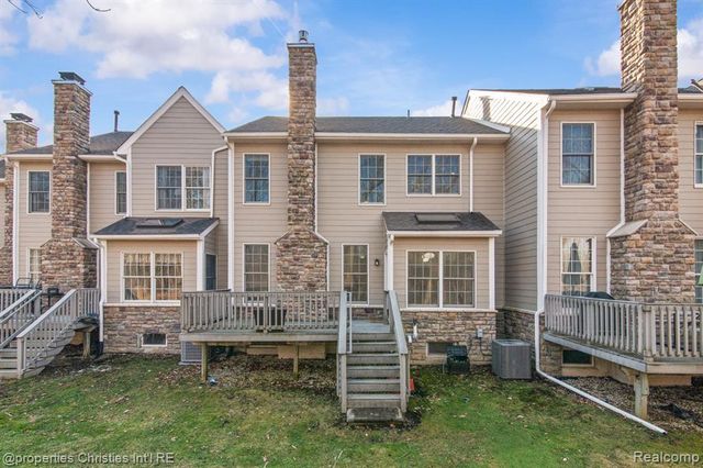 26328 Fieldstone Drive, Novi, MI 48374