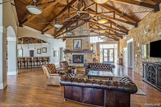 26328 Fieldstone Drive, Novi, MI 48374