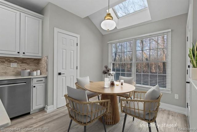 26328 Fieldstone Drive, Novi, MI 48374