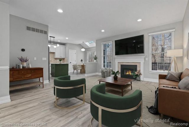 26328 Fieldstone Drive, Novi, MI 48374