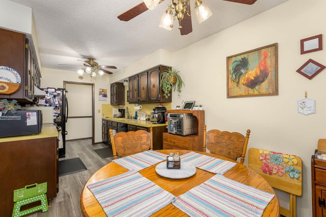 1120 N Hazelwood Ln, Wichita, KS 67212