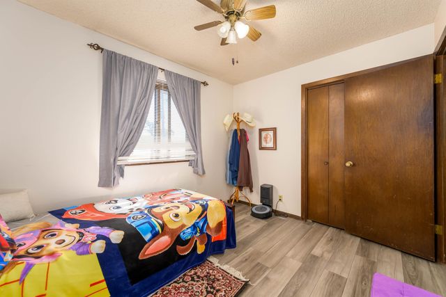 1120 N Hazelwood Ln, Wichita, KS 67212